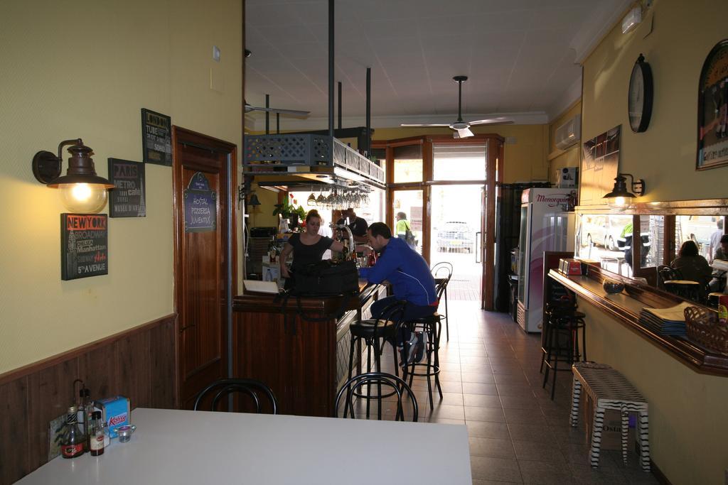 פורטבו Hostal Juventus מראה חיצוני תמונה