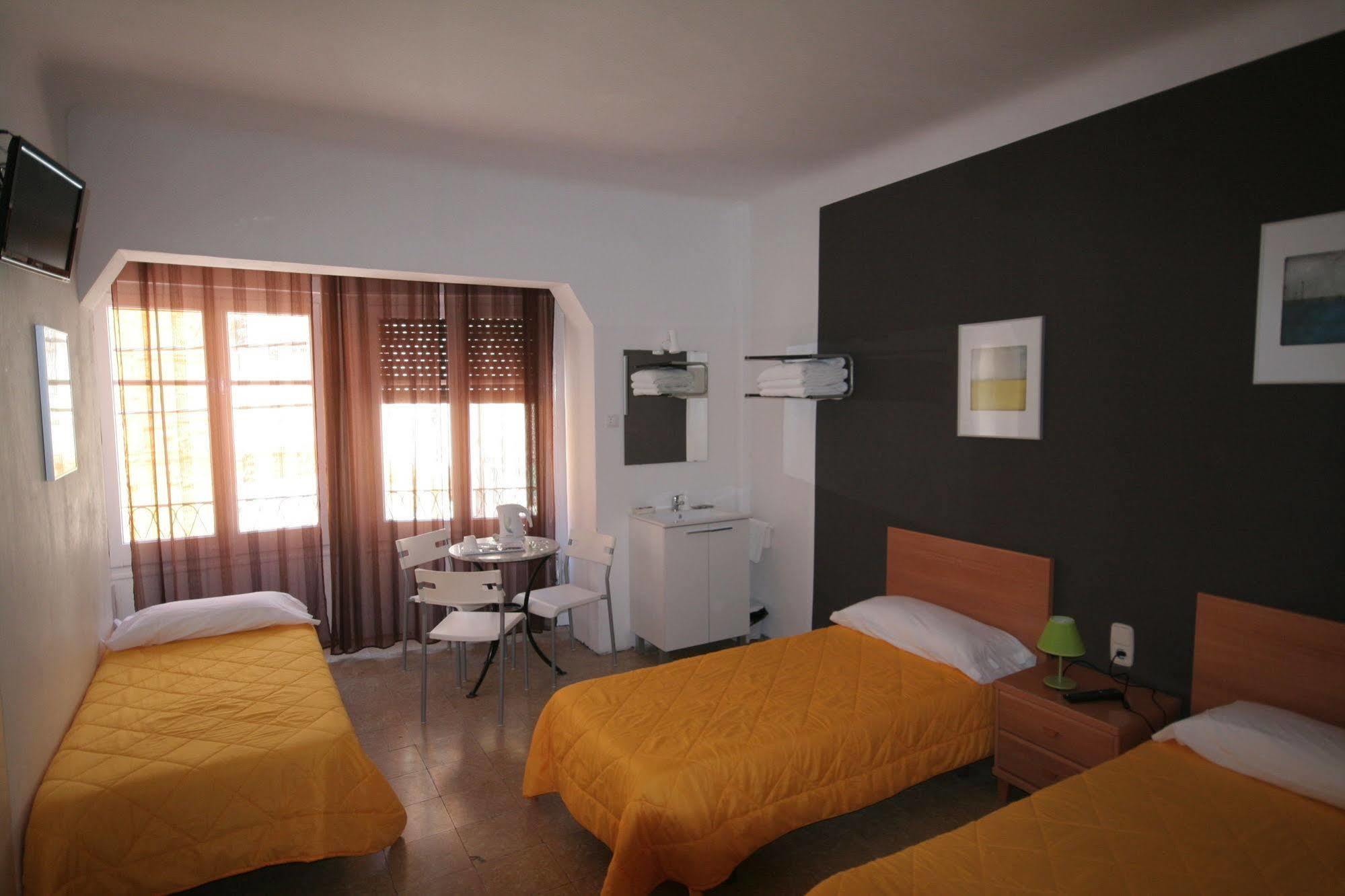 פורטבו Hostal Juventus מראה חיצוני תמונה