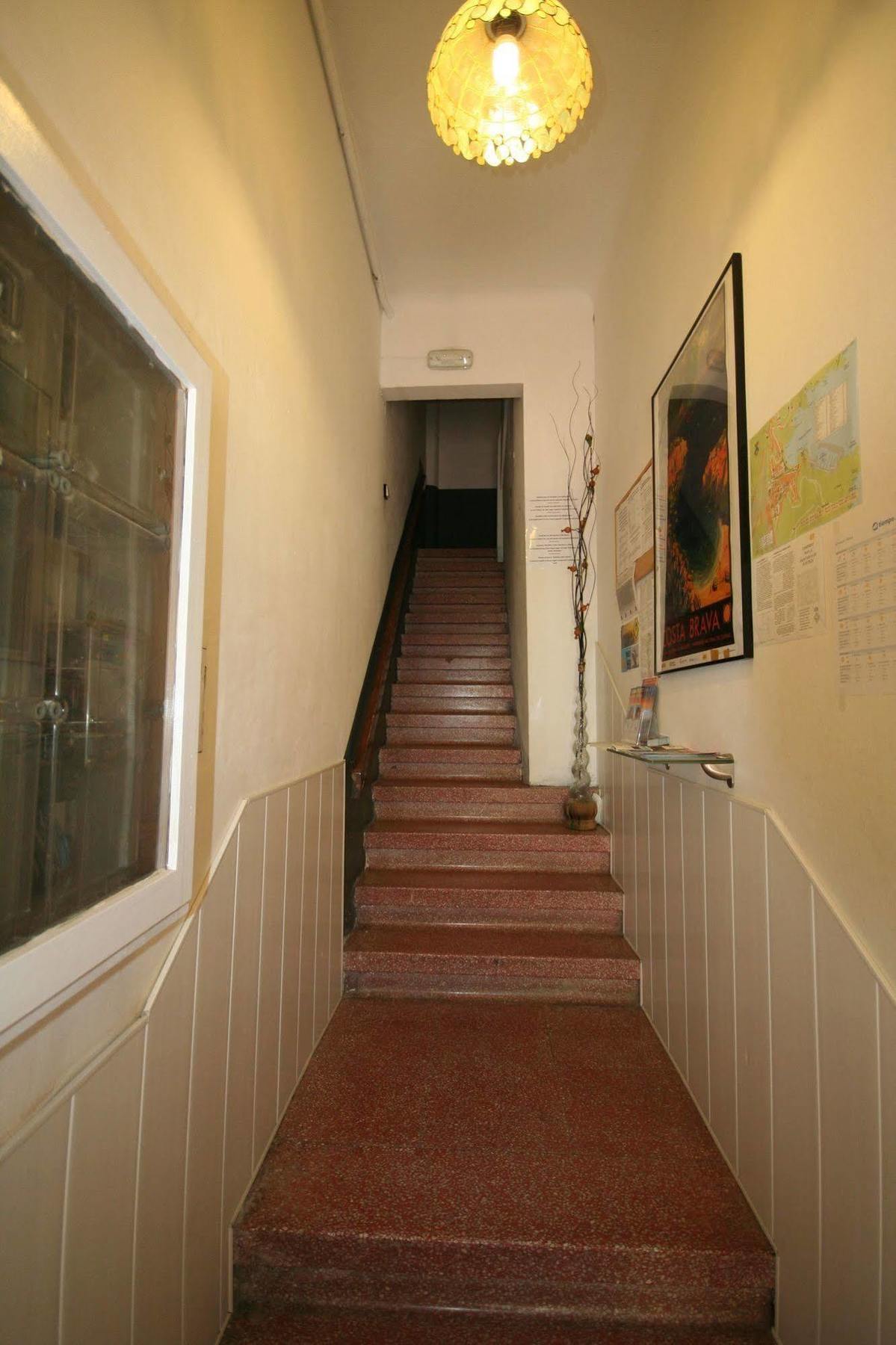 פורטבו Hostal Juventus מראה חיצוני תמונה